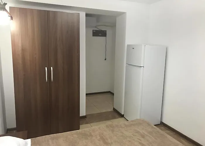 ゲストハウス Denisa