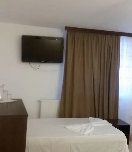 ゲストハウス Denisa 3*