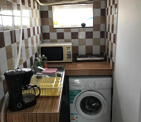 Denisa ゲストハウス 3*